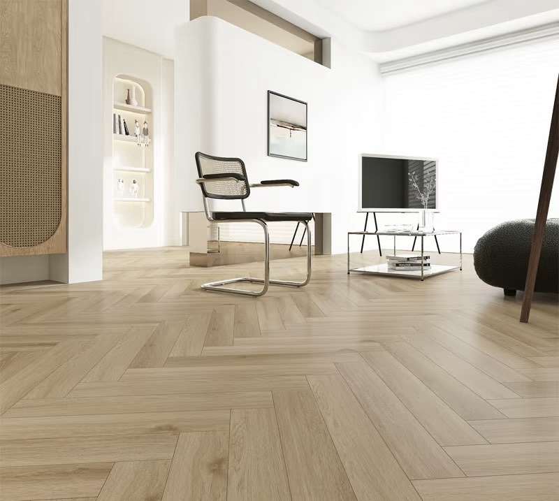 Sublimez votre salon avec un revêtement de sol SPC à chevrons : style, durabilité et facilité